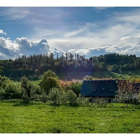 Kozy I Roze 팜스테이 Oldrzychowice Klodzkie